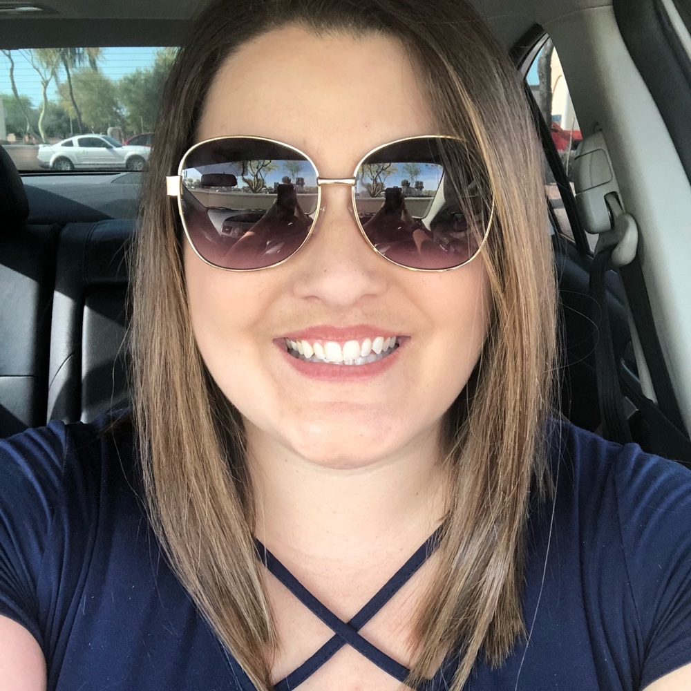 Meet your Posher, Stephanie